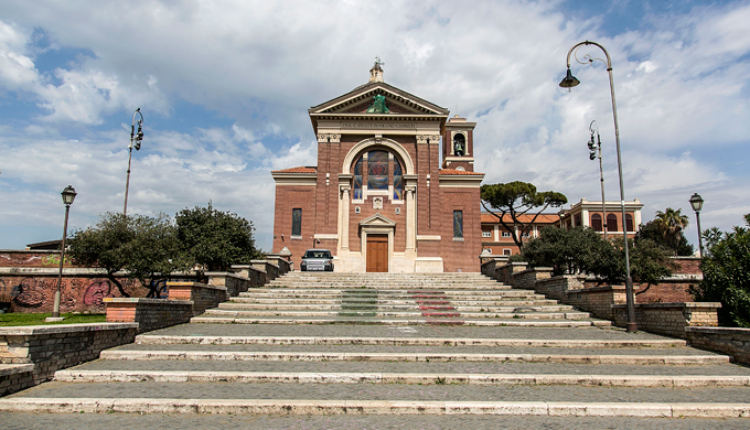 Ucraina, la grande solidarietà dell’Italia. Ad Ostia la parrocchia Regina Pacis apre le porte a 5 rifugiati.